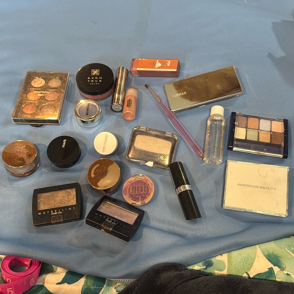 Makeup Lot #7 Rarely Used Tarte, Avon , Clinique, American Beauty, Mark Z53 Lot7